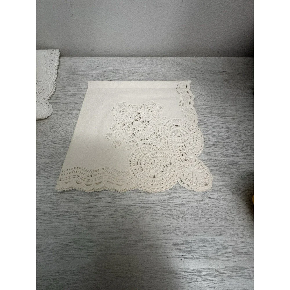 ⁠Vintage Devon Lace Paper Luncheon Napkins 19 Pcs Freund Mayer Made in GB Box⁠